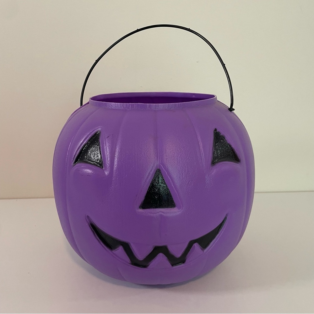 Vintage Norfolk Halloween Purple Pumpkin Blow Mold Bucket Trick-or-Treat USA